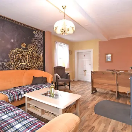 Cosy Ground-floor With Private Terrace In Landau